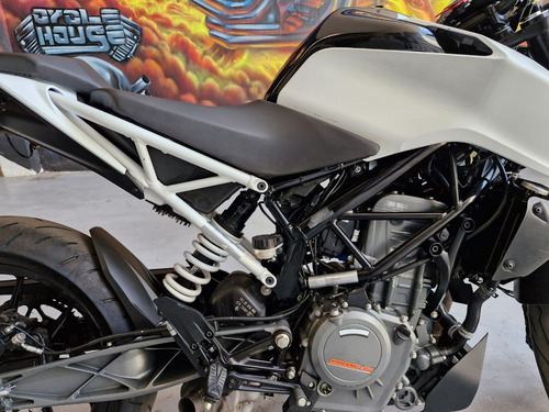 Ktm Duke 390 2021 Titulo Limpio Checala !!!!!!!!!!!!!!!!!!!!
