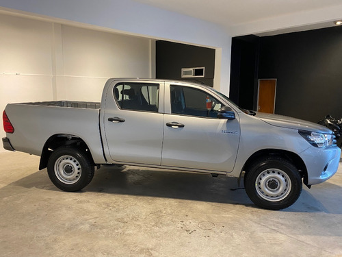 Imagen 7 de 14 de Toyota Hilux Dc Dx 2.4 Tdi 4x2 Vehiculosdeloeste
