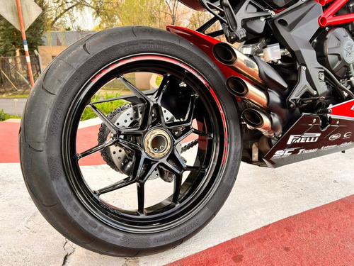 Imagen 10 de 25 de Mv Agusta F3 Rc 675 No Yamaha R6 No Daytona No Cbr 600