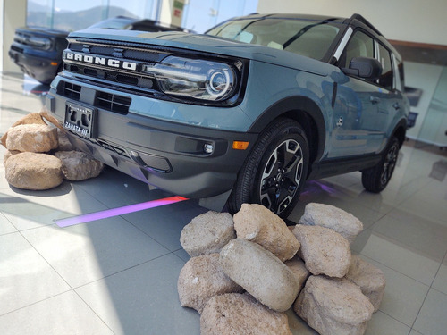 Imagen 1 de 10 de Ford Bronco Outerbanks 2021 4x4