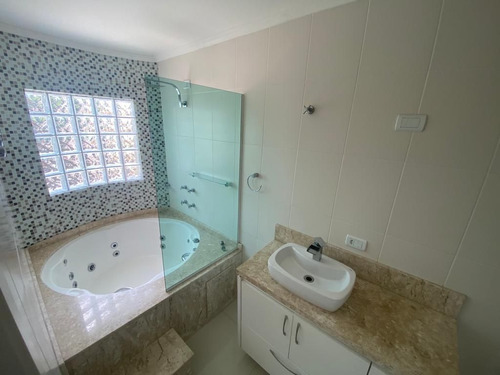 Imagem 16 de 19 de Sobrado Com 4 Dormitórios À Venda, 157 M² Por R$ 930.000,00 - Água Verde - Curitiba/pr - So0054