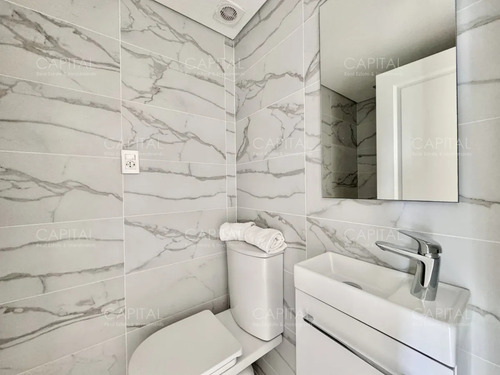 Apartamento En Venta A Estrenar De Tres Dormitorios En Poseidon Laguna, Punta Del Este