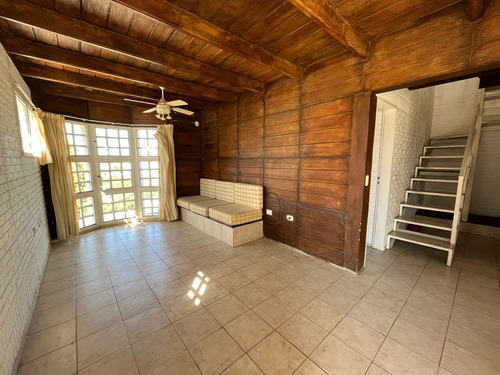 Cabaña En Alquiler Anual Con Una Hermosa Vista.