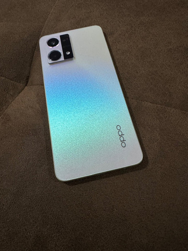Celular Oppo Reno7 6.4'' 8gb + 256gb. Dorado Claro (Usado)