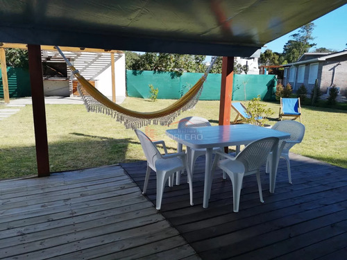 Casa En Alquiler De Temporada Y Venta En Punta Del Este, A Pocas Cuadras Del Shopping