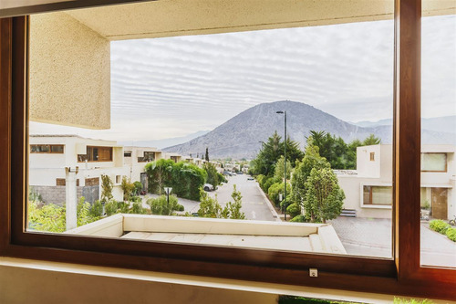 Casa En Venta De 3 D En Condominio Chamisero