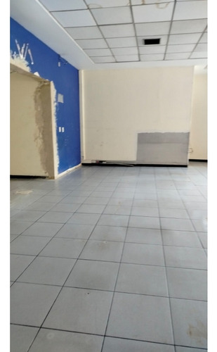 Arriendo Local Comercial De 400 Metros, Barrio Carvajal