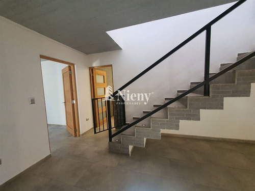Casa En Venta De 6 Dorm. En Machalí, Condominio Doña Matilde