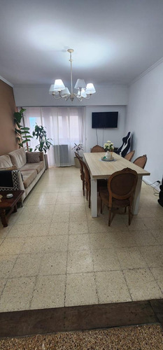 Departamento En Planta Alta Sarmiento Y Brown