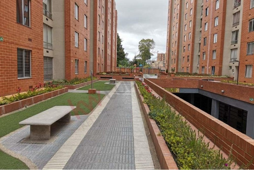 Imagen 1 de 9 de Apartamento En Venta En Bogotá Lombardia