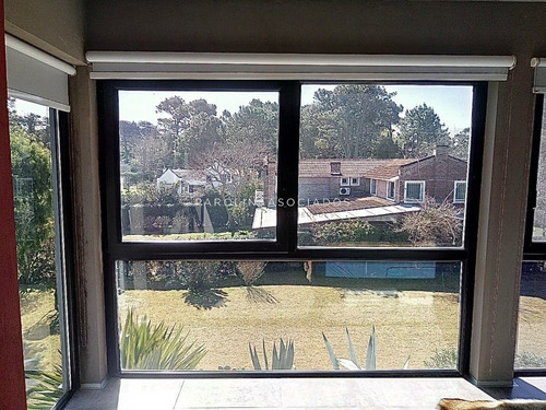 Excelente Casa Minimalista En Venta En Rincón Del Indio- Ref: 3164