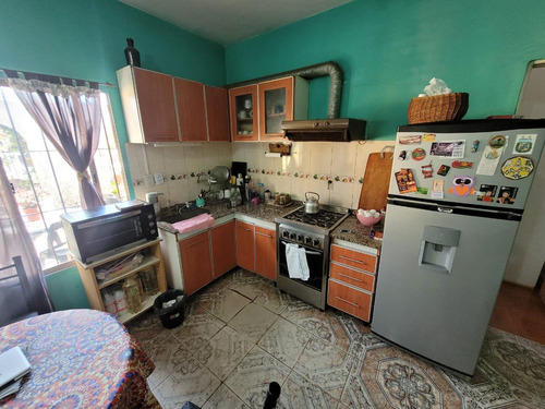 Casa En Venta 4 Ambientes Isidro Casanova