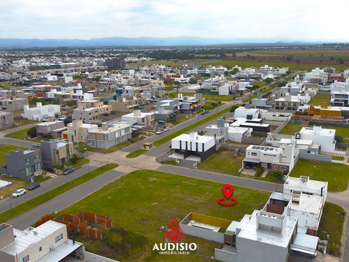Terreno En Docta Boulevard