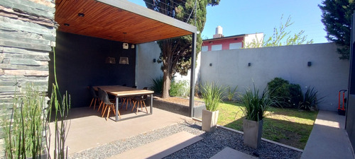 Lote En Venta Con Local Y Casa En Lote Propio En Centro Comenrcial De Villa Luzuriaga En Calle Principal Av. Arieta