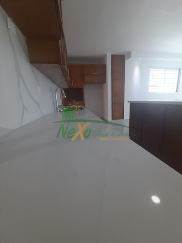 Imagen 2 de 21 de Casa A Estrenar Con Excelentes Terminaciones En Residencial Cerrado, Santiago (hfc-205)