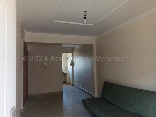 Amp, Mls #24-20142 Vende Apartamento Amoblado En Zona Norte