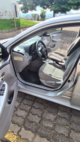 Toyota Corolla 1.8 16v Gli Flex Aut. 4p