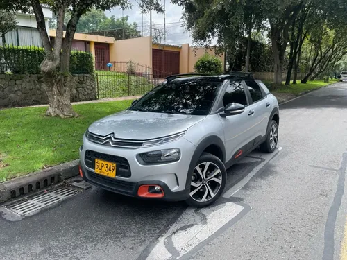 Citroën C4 Cactus 1.6 Shine Turbo Aut