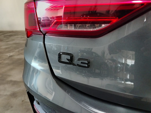 Audi Q3 2.0 SB 40 TFSI S line At