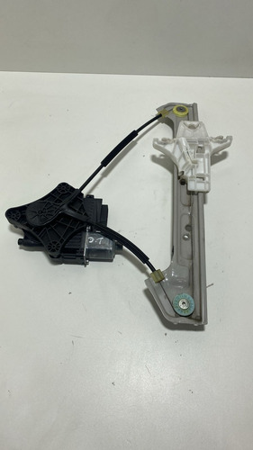 Maquina Vidro Traseira Direita Polol/virtu2q0959812a Cx14 (Usado)