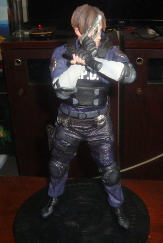 Figura Leon S. Kennedy De Resident Evil