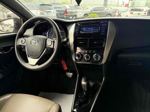 Toyota Yaris 1.3 16V FLEX XL MULTIDRIVE