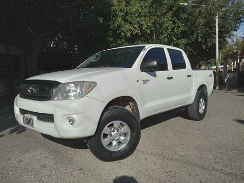 Toyota Hilux 2.5 Cab Doble 4x2 2010