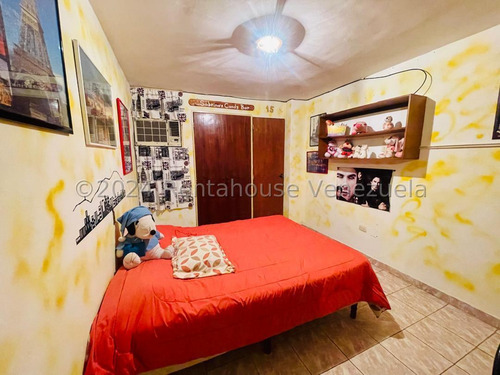 Dennymar, Vende Apartamento Espectacular En Agua Viva Cabudare Con 4 Habitaciones 4 Baños, Ubicacion Privilegiada En Optimas Condiciones Impecable! B4a28561