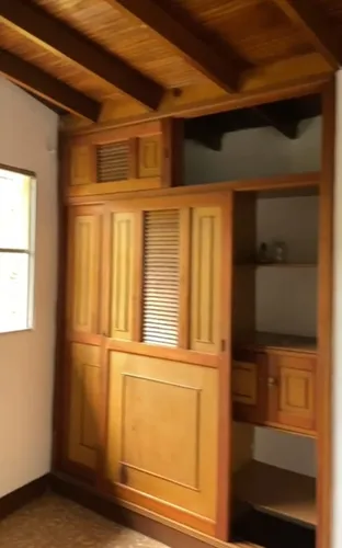 Se Vende Casa De Dos Niveles Simon Bolivar