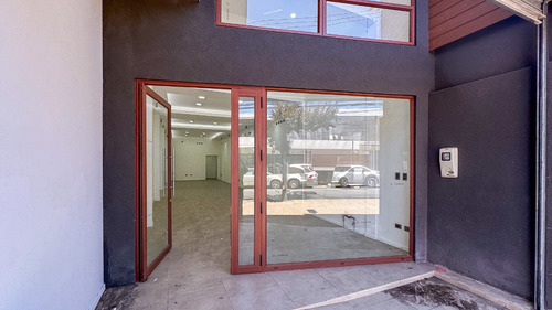 Arriendo De Moderno Local En Pleno Centro De Los Ángeles