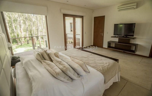 Imagen 4 de 15 de Casa En Venta Solanas Country 4 Dormitorios
