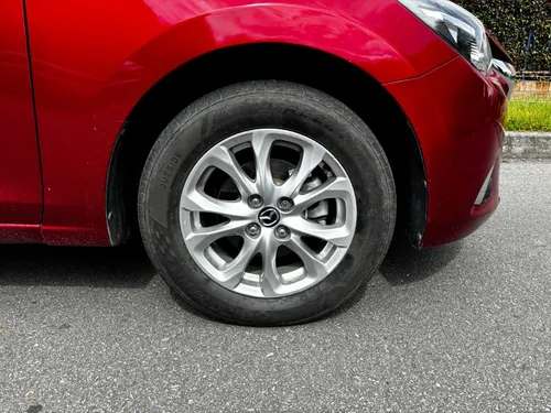 Mazda 2 1.5 Touring Sedan
