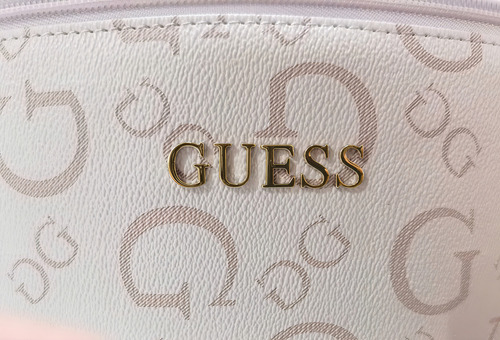 Cosmetiquera Guess Cassius Travel Blush Multi Color Rosa Claro Diseño De La Tela Mosaico