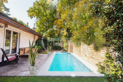 Venta Casa, Ubicación Privilegiada Sector Borde Río,vitacura