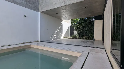 Casa De Estilo Único En Cholul Y Sin Entrar Al Pueblo