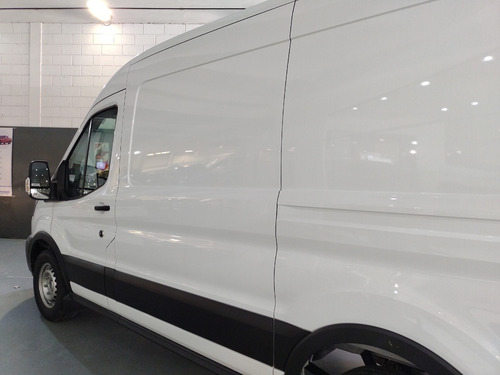 Imagen 12 de 25 de Ford Transit 2.2 Furgón Medio Techo Elevado Venta Directa (f