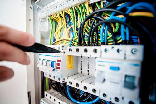 Imagem 1 de 1 de Curso Eletrica
