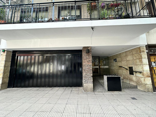 Departamento Monoambiente Con 2 Patios En Alquiler En Caballito.