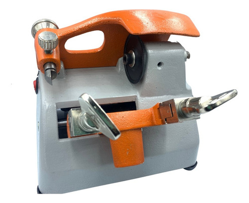 Maquina Copiadora De Chaves Portátil 12v C/ 100 Chaves Yale