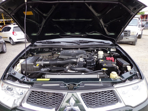 Imagen 10 de 11 de Mitusibshi Montero Sport Glx 2014 4x4 Automático