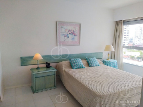 Imagen 10 de 17 de Apartamento De 2 Dormitorios En Puna Del Este Playa Brava