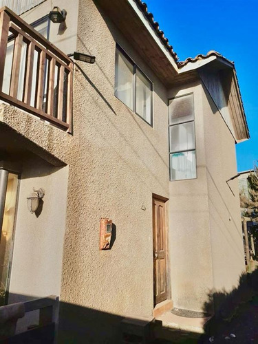 Casa En Venta De 3 Dorm. En Pelluhue