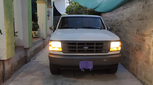 Ford F-250 4.6 Xl V8 Mt