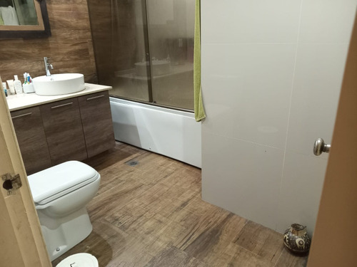 Casa En Malvin Sur , 2 Dormitorios, 2 Baños , Parrlillero. Todo A Nuevo B.p.s.al Dia Acepta Prestamo Bancario U$s 269.000 Se Escuchan Ofertas!!!!!!