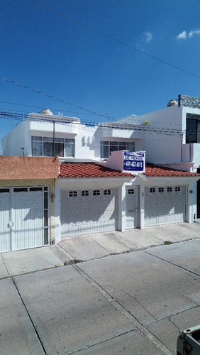 Casa En Venta En Colonia Bulevares 1a. Sección, Aguascalientes, Aguascalientes
