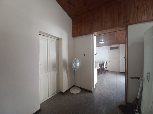 Casa Con Taller Y Galpon En Godoy Cruz