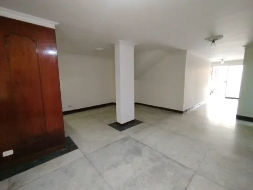 Arriendo Casa En Laureles