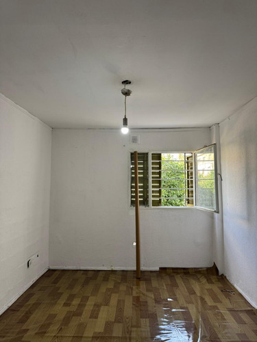 Cuatro Ambientes En Venta En El Barrio Piedrabuena Primer Piso