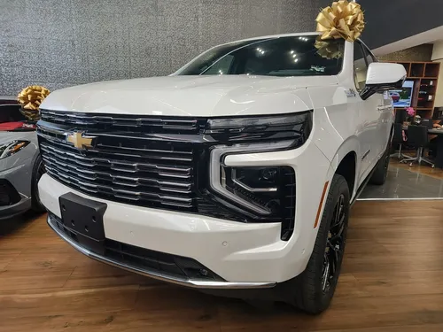 Chevrolet Suburban 6.2 High Country 4X4 At