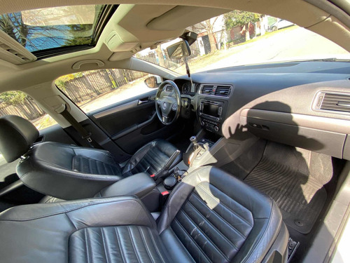Imagen 9 de 11 de Volkswagen Vento 2.0 Sportline Tsi 200cv 2011